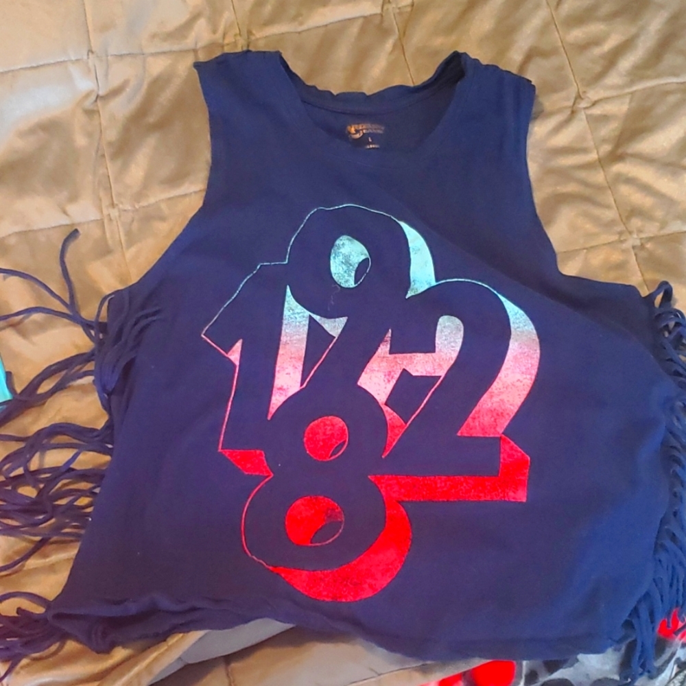 Dark blue "1982" tank